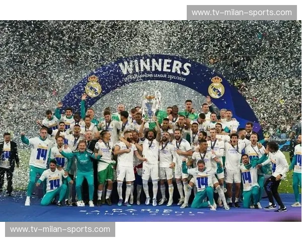 欧冠巅峰对决:银河战舰能否抵挡巴黎的星光?